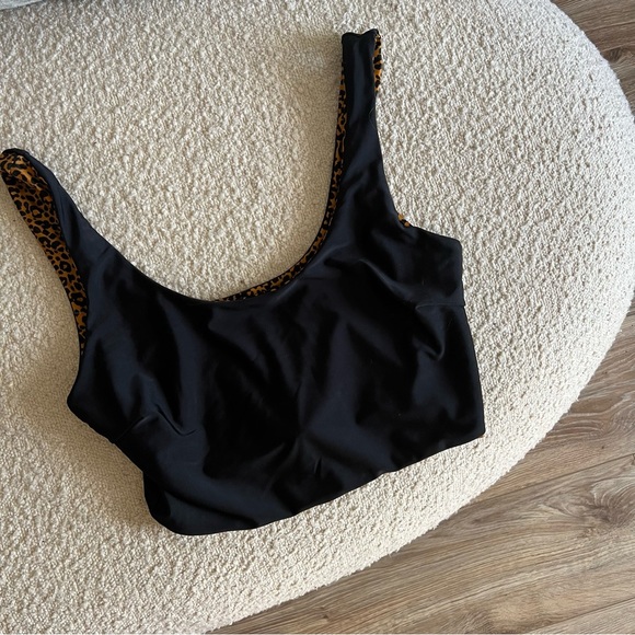 Old navy reversible swim top - Picture 2 of 2